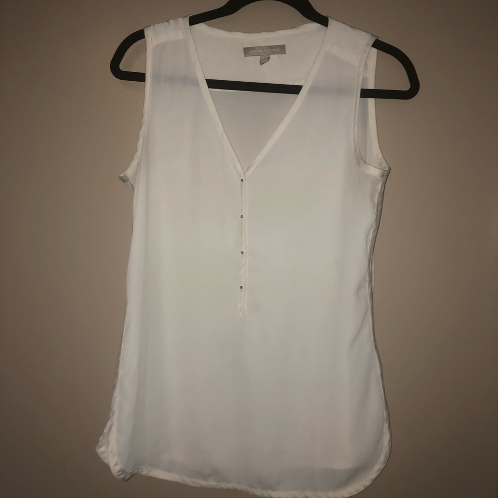 Cream sheet sleeveless Blouse